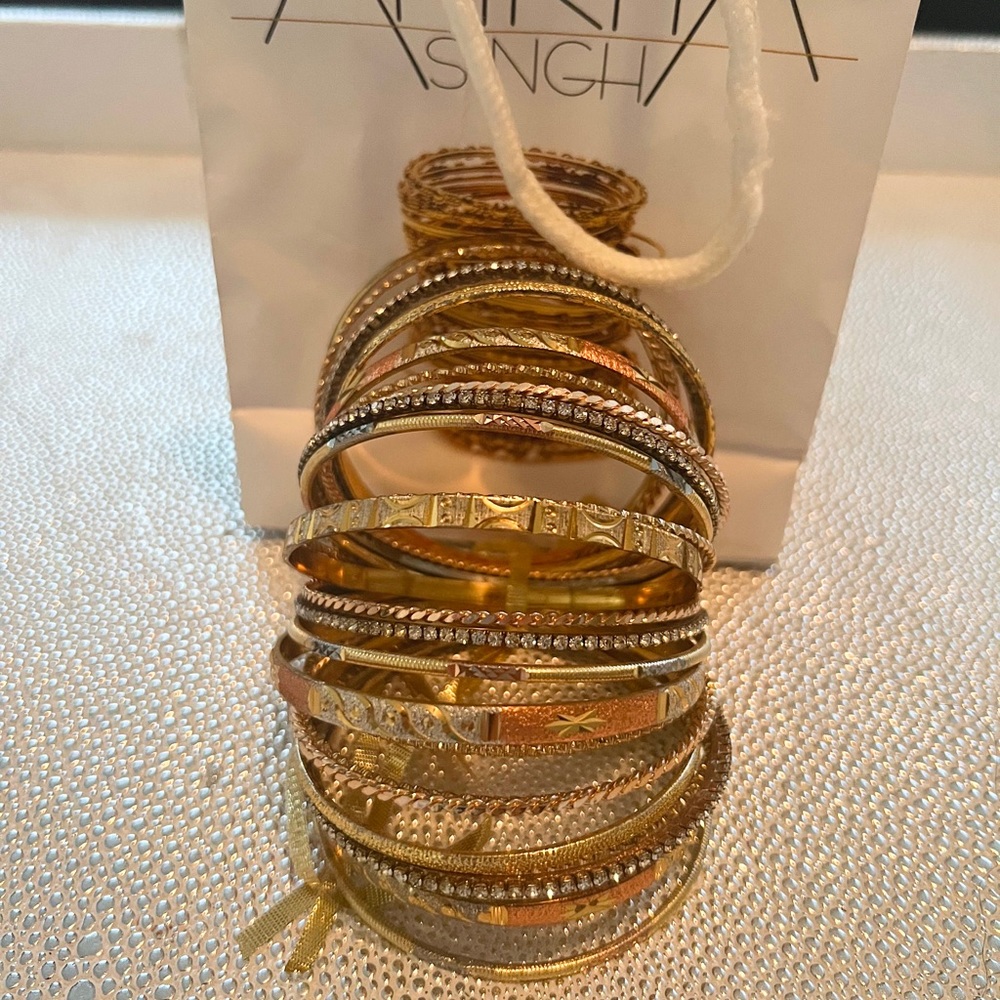 Amrita Singh Bangle Set